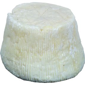   Ricotta salata - Salted and pressed ricotta, rom sheep's milk, 1 kg