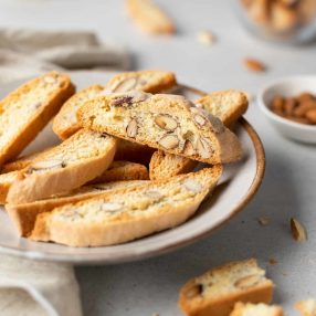 Cantucci, amaretti és piskóta